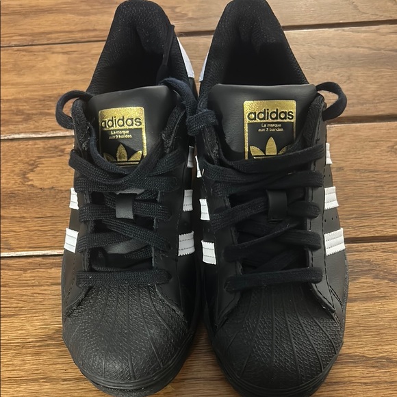 NWOT Adidas superstar shoes ❤️ - Picture 8 of 8